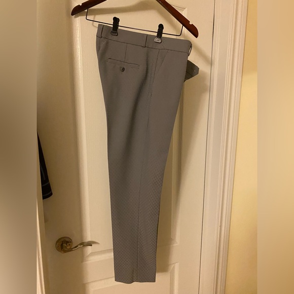 Beautiful grey patterned Hampton ankle fit Banana Republic pants (size 4) - Picture 4 of 9